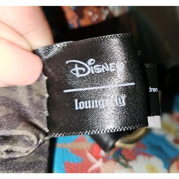 LOUNGEFLY Disney Moana Barrel Purse RARE! 10x7.5x5 - Picture 13 of 13